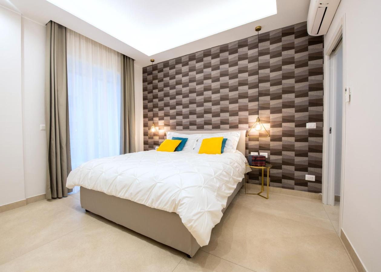 Napoli City Center - Appartamenti E Camere Εξωτερικό φωτογραφία