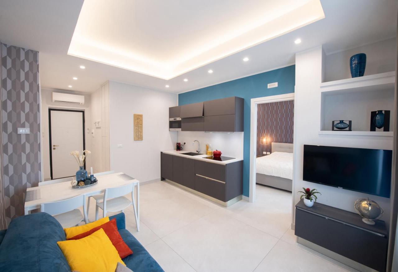 Napoli City Center - Appartamenti E Camere Εξωτερικό φωτογραφία