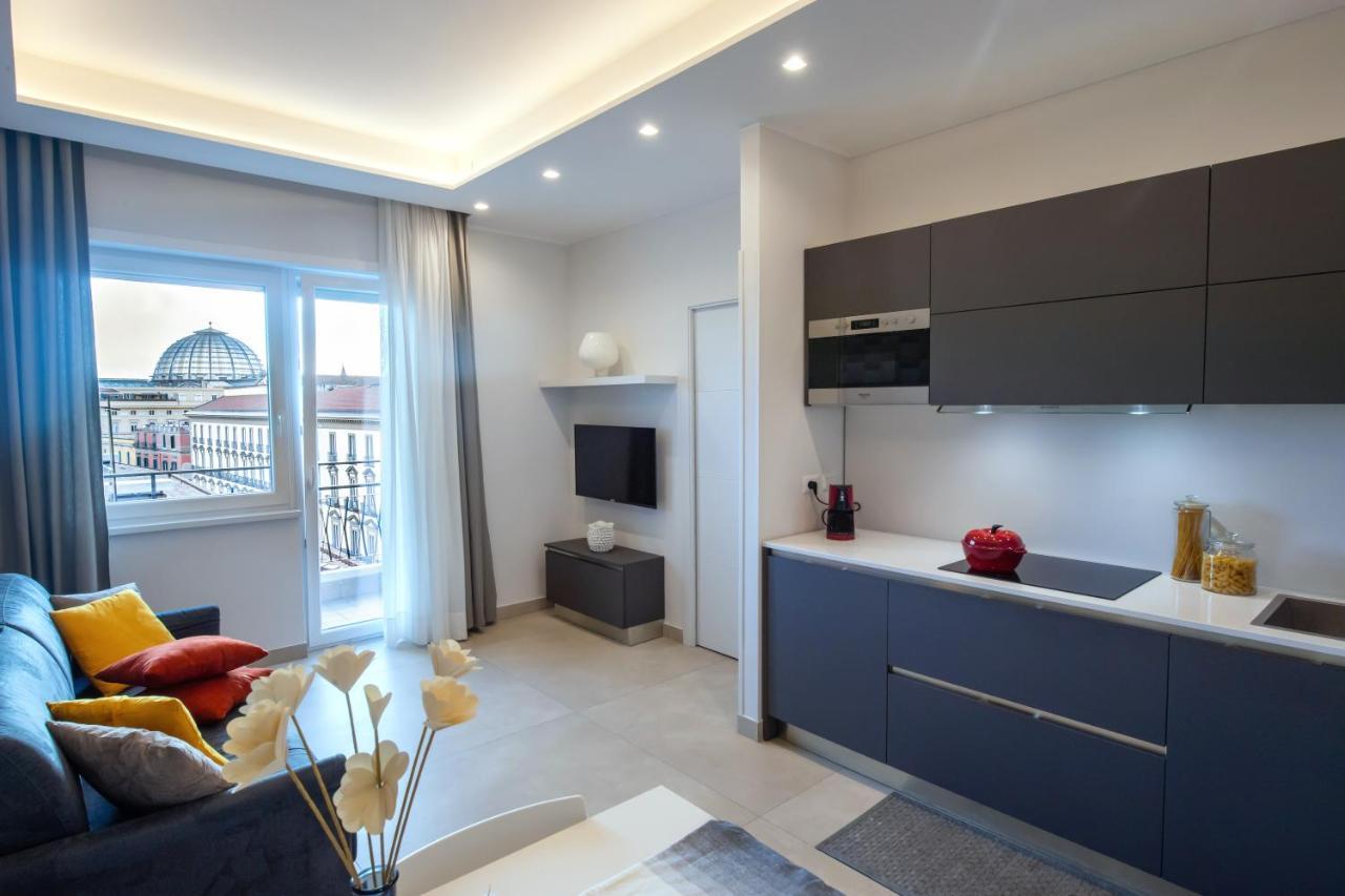 Napoli City Center - Appartamenti E Camere Εξωτερικό φωτογραφία