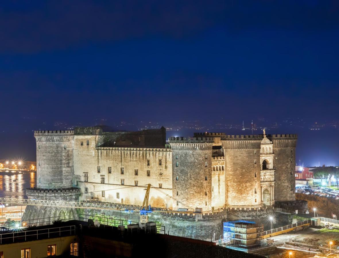 Napoli City Center - Appartamenti E Camere Εξωτερικό φωτογραφία
