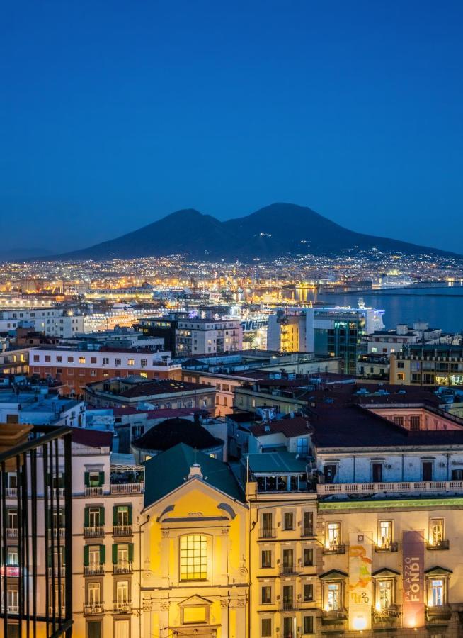 Napoli City Center - Appartamenti E Camere Εξωτερικό φωτογραφία