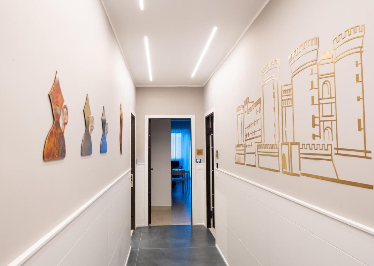 Napoli City Center - Appartamenti E Camere Εξωτερικό φωτογραφία