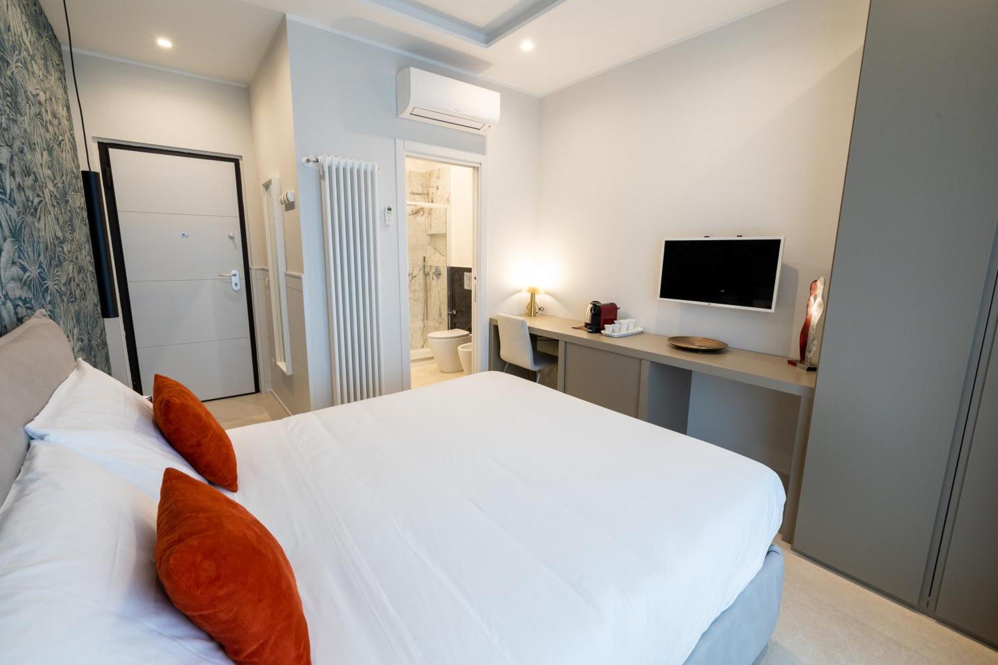 Napoli City Center - Appartamenti E Camere Εξωτερικό φωτογραφία