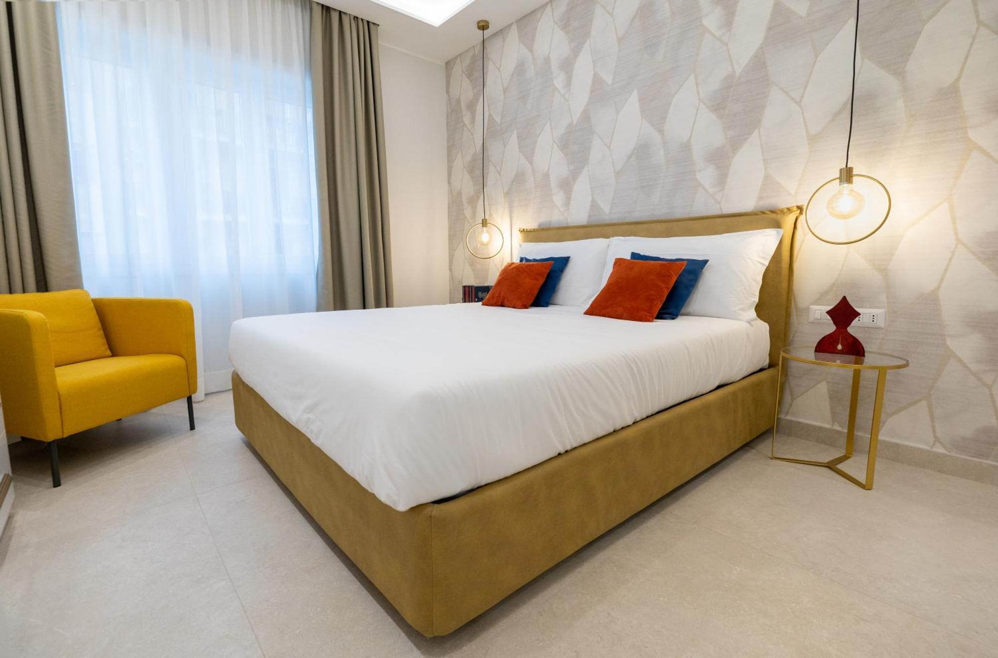 Napoli City Center - Appartamenti E Camere Εξωτερικό φωτογραφία