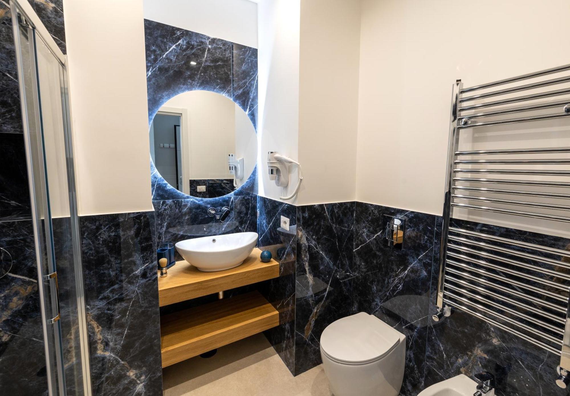 Napoli City Center - Appartamenti E Camere Εξωτερικό φωτογραφία